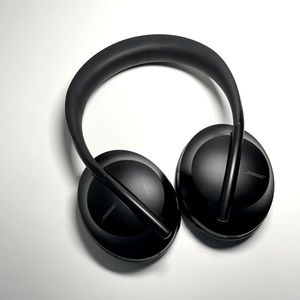 Like New!!!  Bose Headphones 700